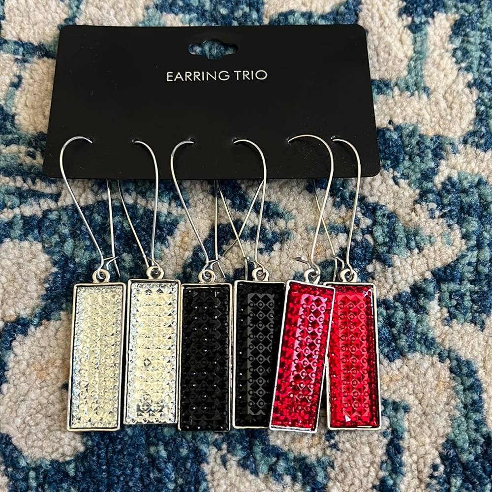 NWT earring bundle